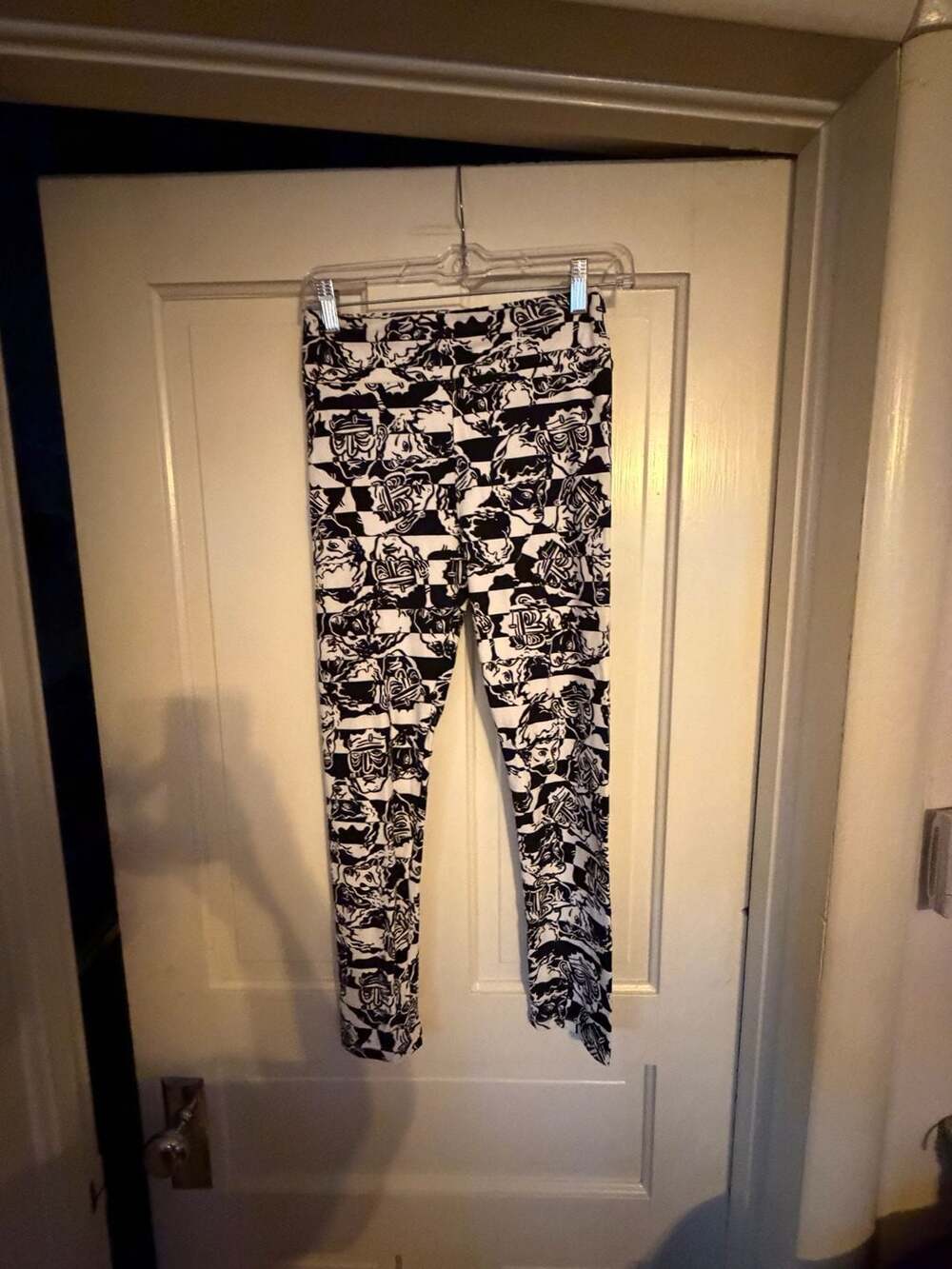 LuLaRoe Black and White Graphic Face Print Leggings